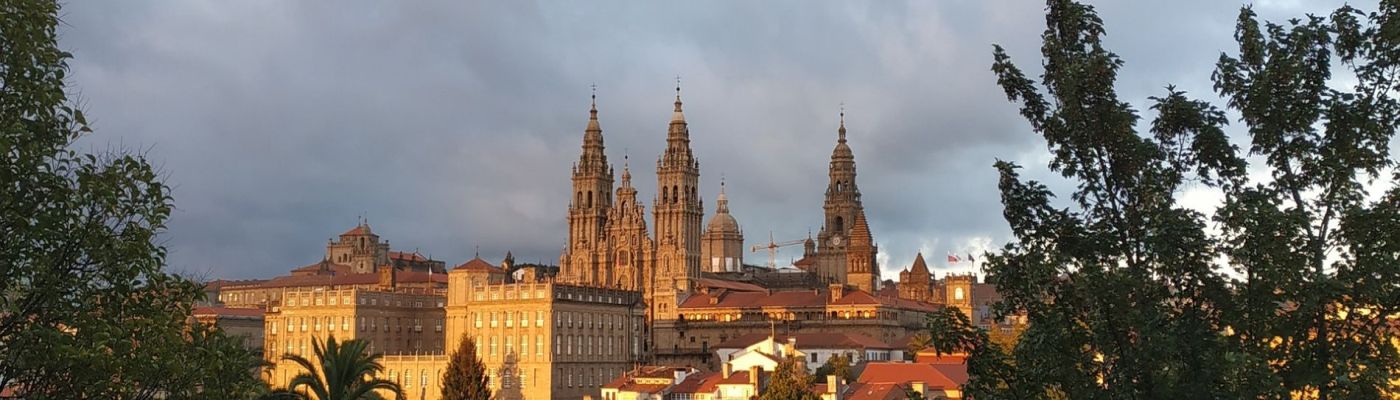 Auto huren in Santiago de Compostela - Noord-Spanje